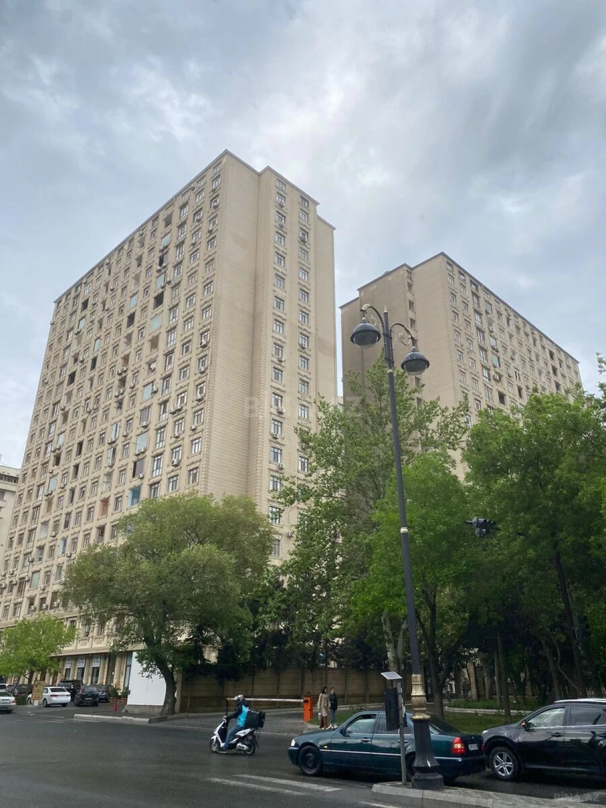 Satılır 2 otaqlı mənzil 62 m²