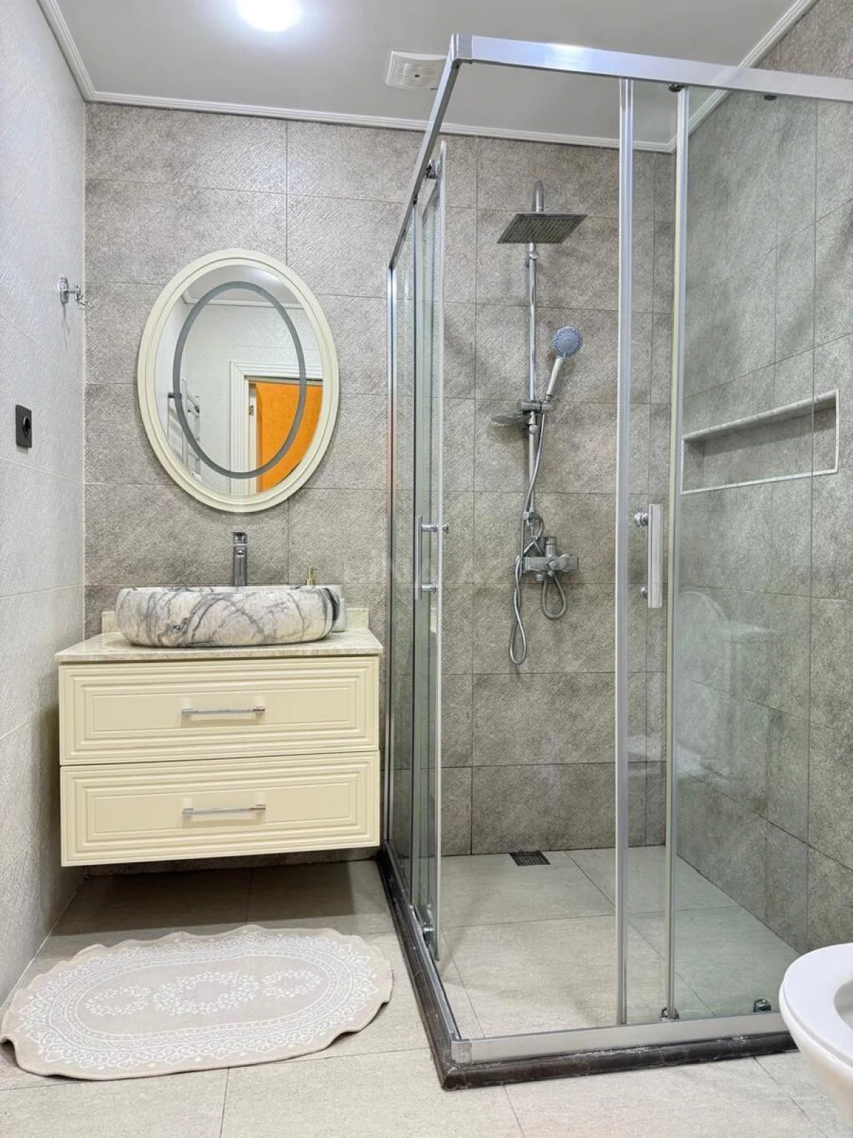 Satılır 2 otaqlı mənzil 62 m²
