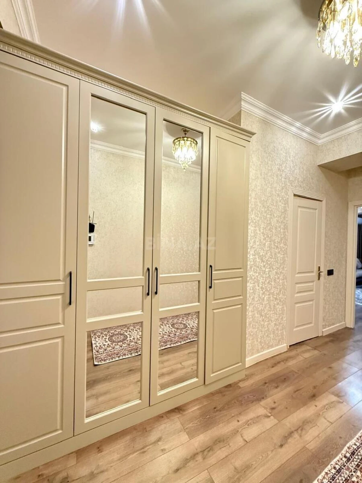 Satılır 2 otaqlı mənzil 62 m²