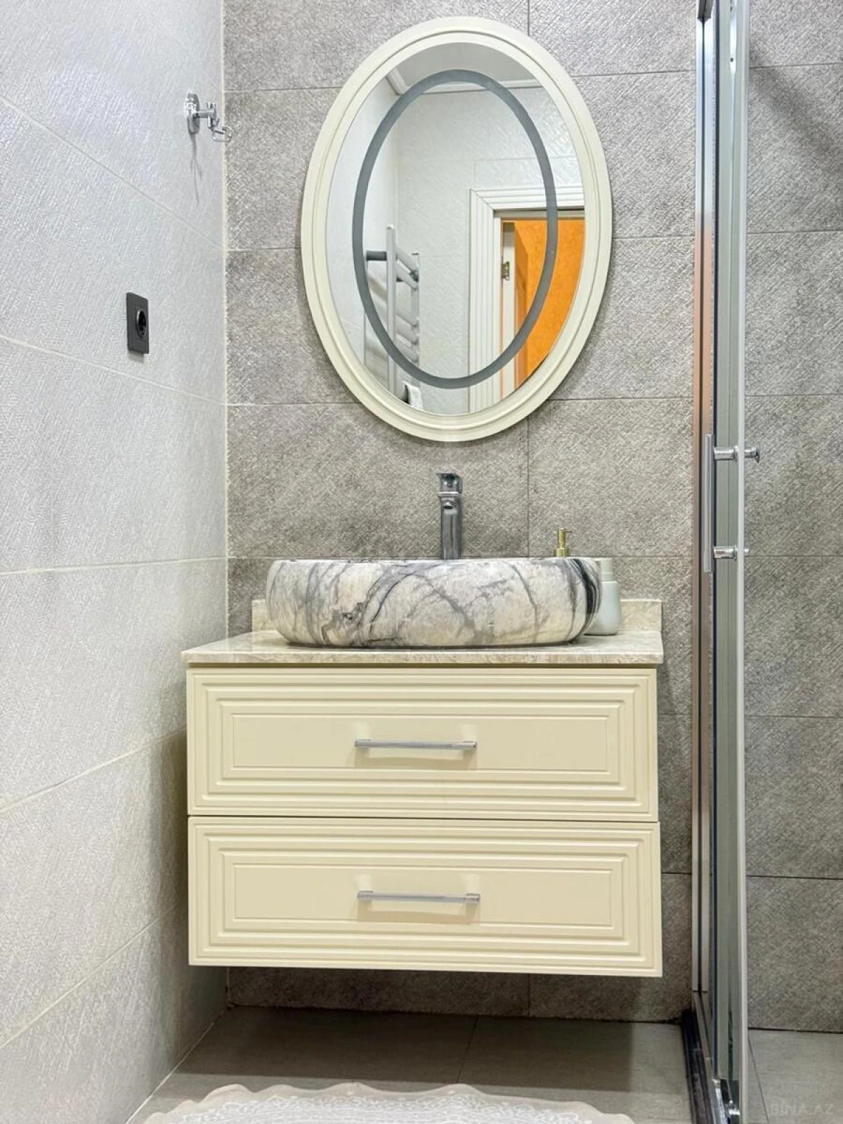 Satılır 2 otaqlı mənzil 62 m²
