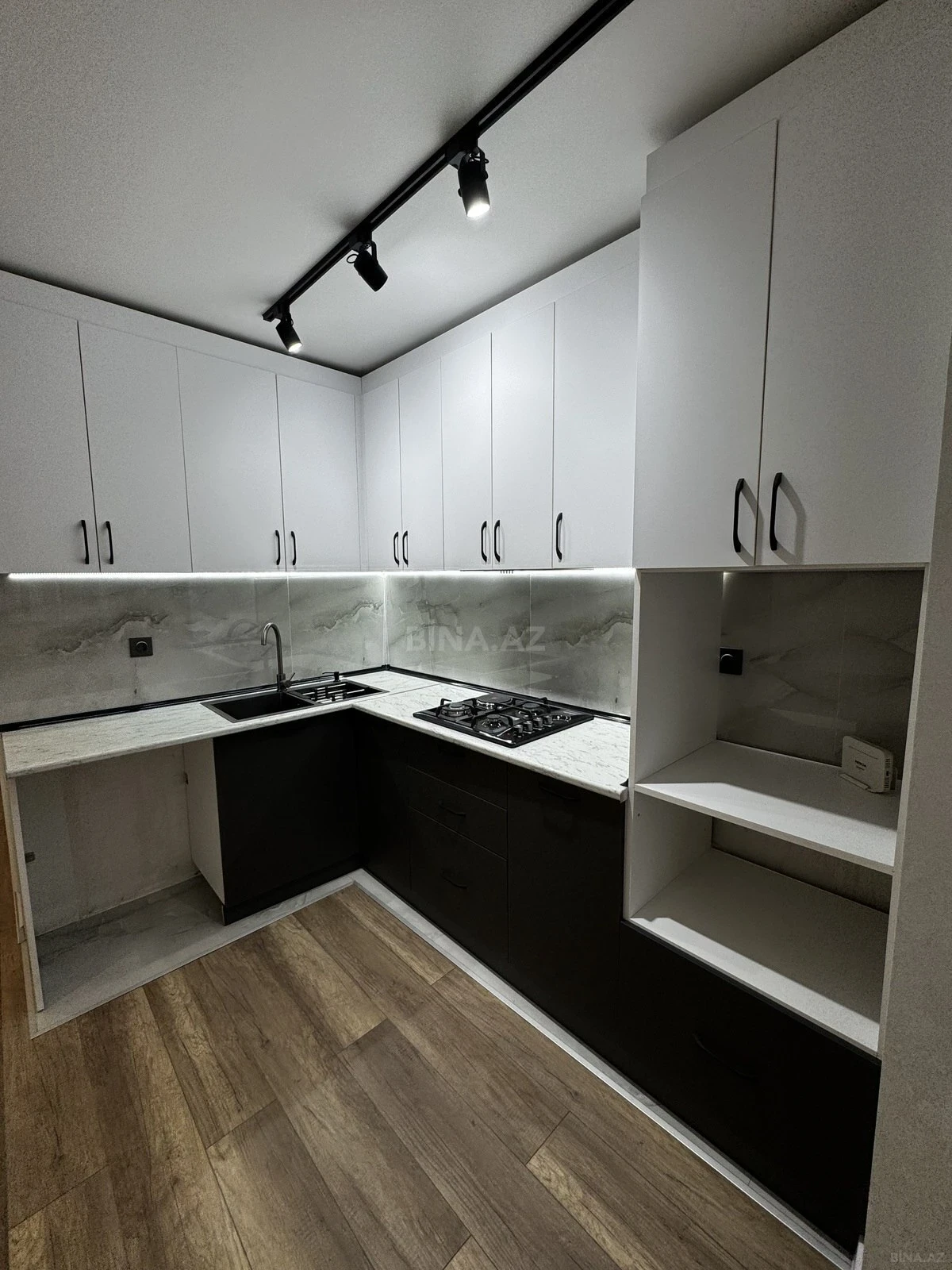 Satılır 3 otaqlı mənzil 85 m²