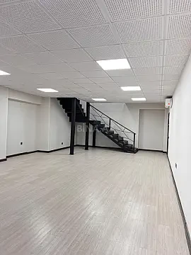 Kirayə verilir 2 otaqlı ofis 140 m²