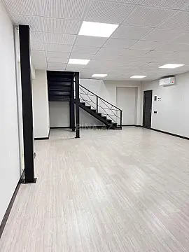 Kirayə verilir 2 otaqlı ofis 140 m²