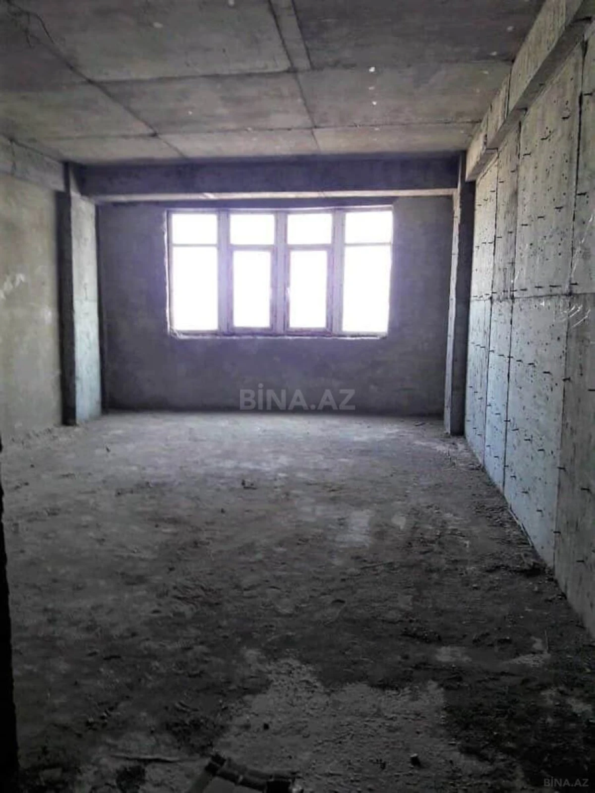 Satılır 3 otaqlı mənzil 102 m²