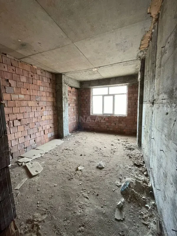 Satılır 3 otaqlı mənzil 102 m²
