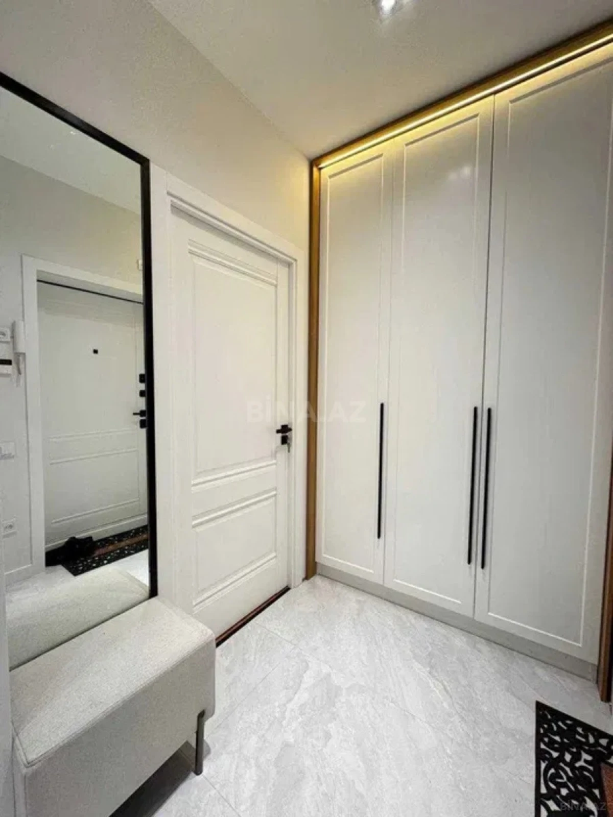 Kirayə verilir 2 otaqlı mənzil 80 m²