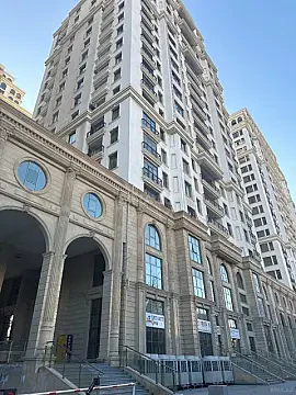 Kirayə verilir 4 otaqlı mənzil 147 m²