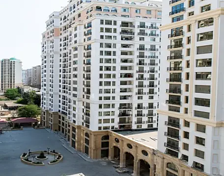 Kirayə verilir 4 otaqlı mənzil 147 m² — Bakı 4 otaq 147.00 m²