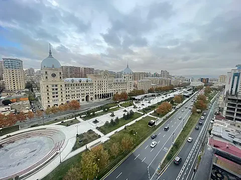 Satılır 4 otaqlı mənzil 246 m² — Bakı, Sahil qəs. 4 otaq 246.00 m²