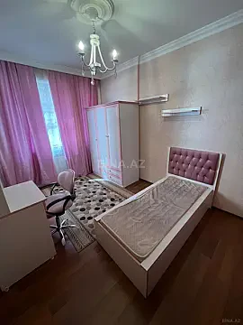Kirayə verilir 3 otaqlı mənzil 105 m²