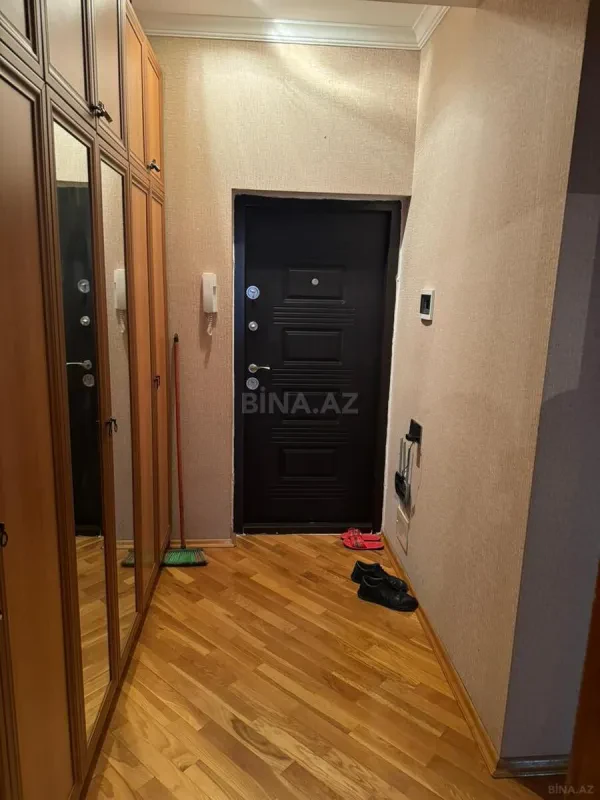Kirayə verilir 2 otaqlı mənzil 67 m²
