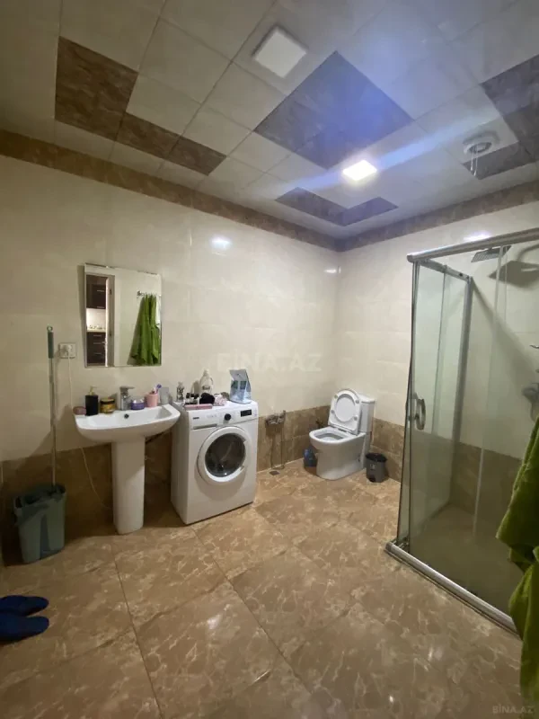 Kirayə verilir 2 otaqlı mənzil 90 m²