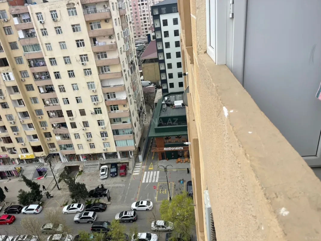 Satılır 2 otaqlı mənzil 81 m²