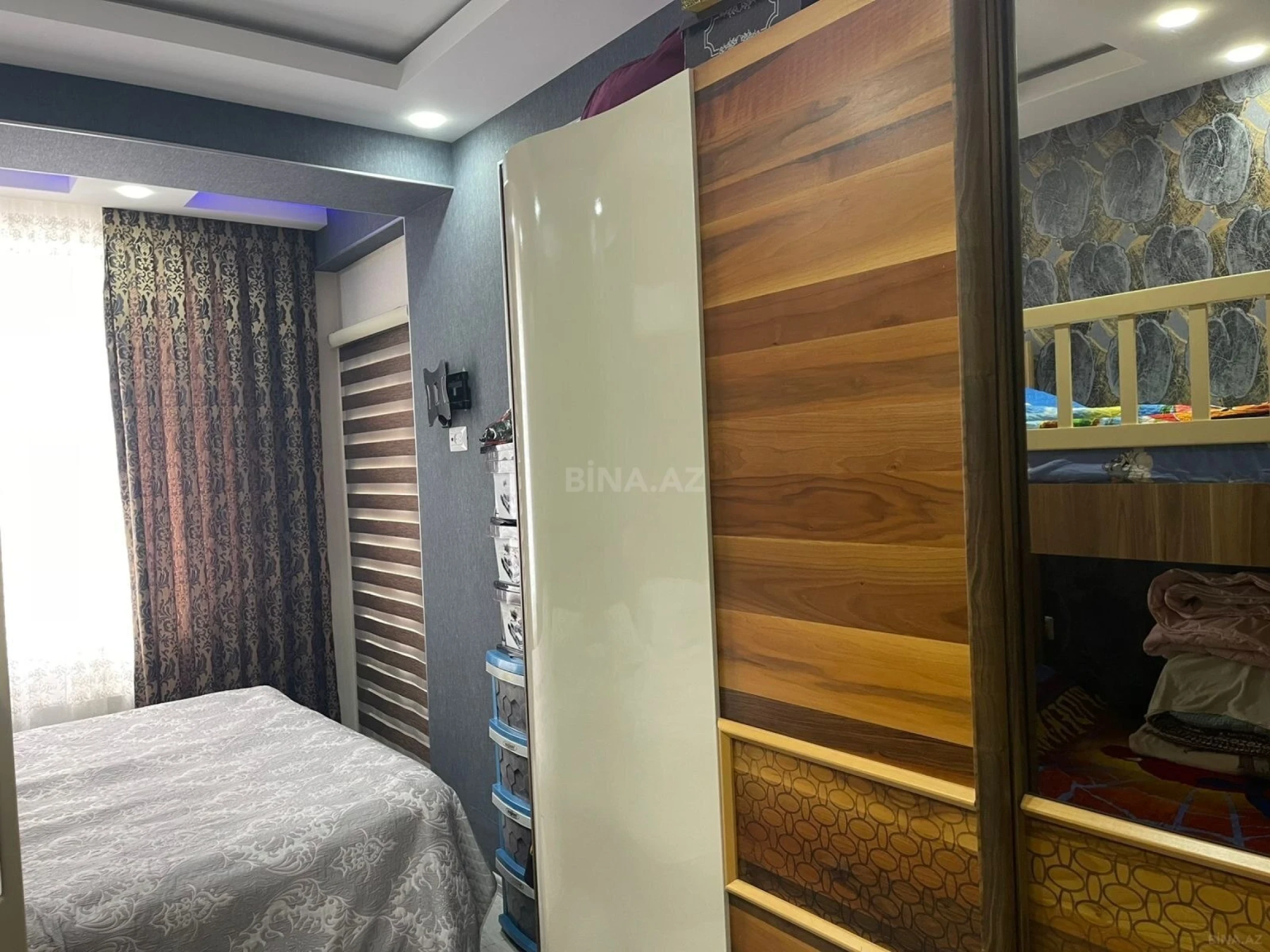 Satılır 2 otaqlı mənzil 81 m²