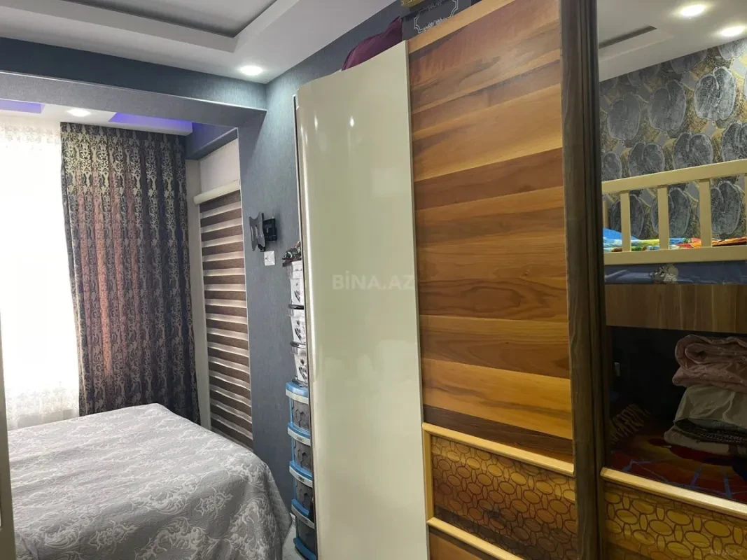 Satılır 2 otaqlı mənzil 81 m²