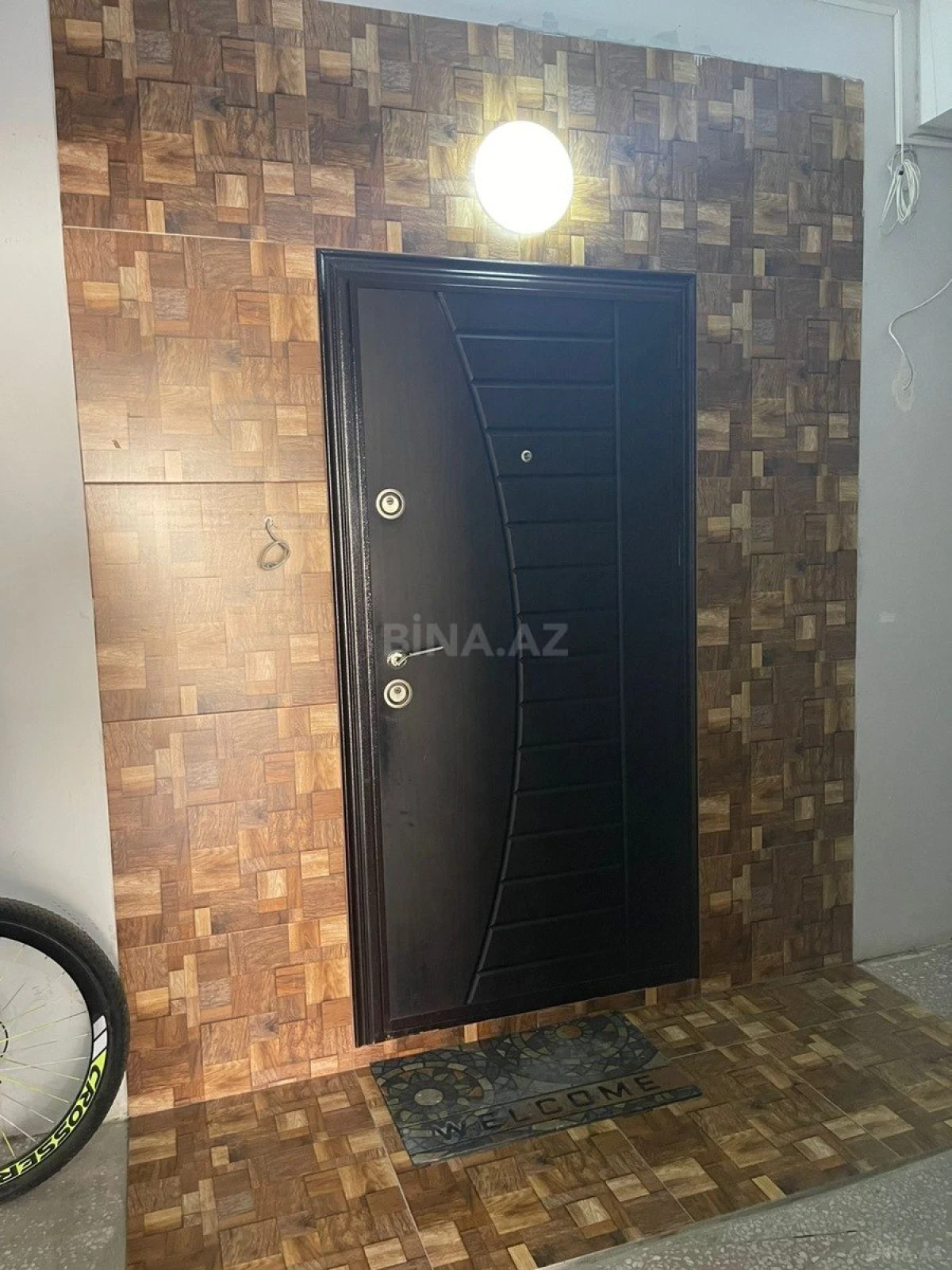 Satılır 2 otaqlı mənzil 81 m²