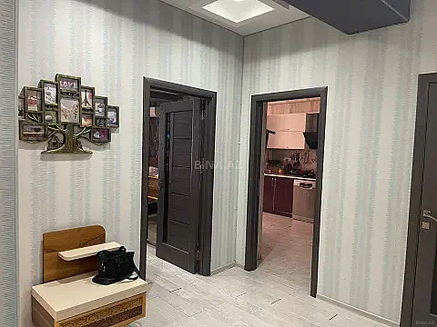Satılır 2 otaqlı mənzil 81 m²