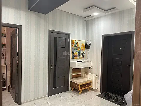 Satılır 2 otaqlı mənzil 81 m²