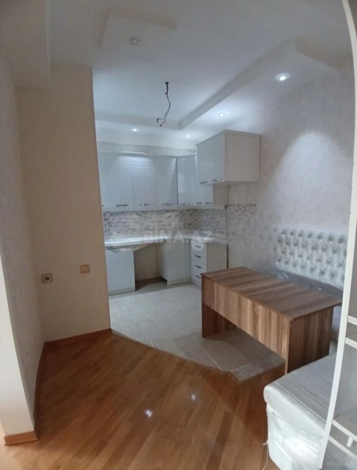 Satılır 3 otaqlı mənzil 94 m²