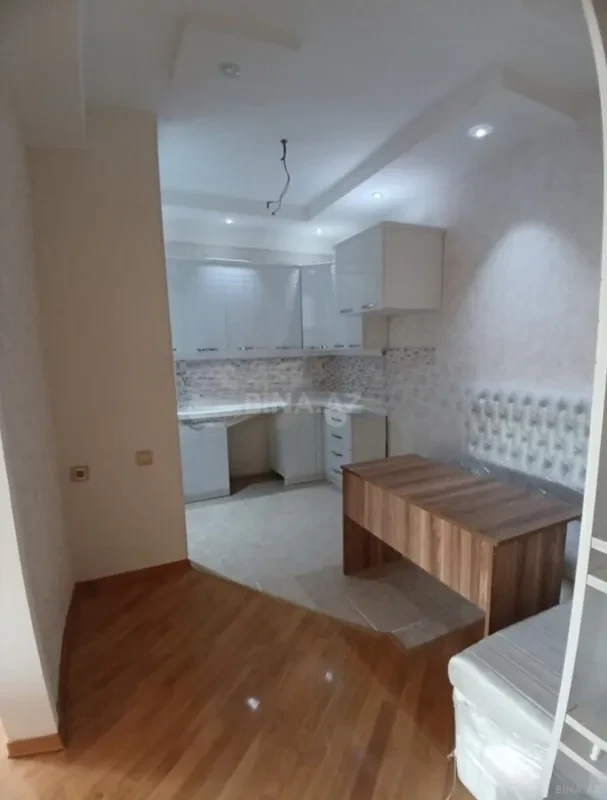 Satılır 3 otaqlı mənzil 94 m²