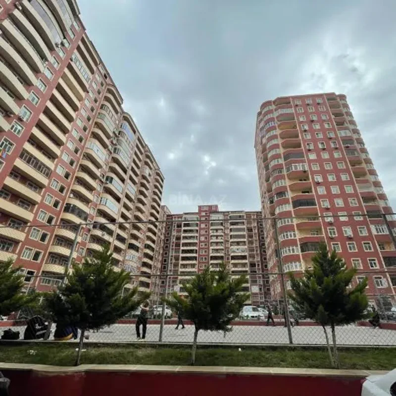 Satılır 3 otaqlı mənzil 94 m²
