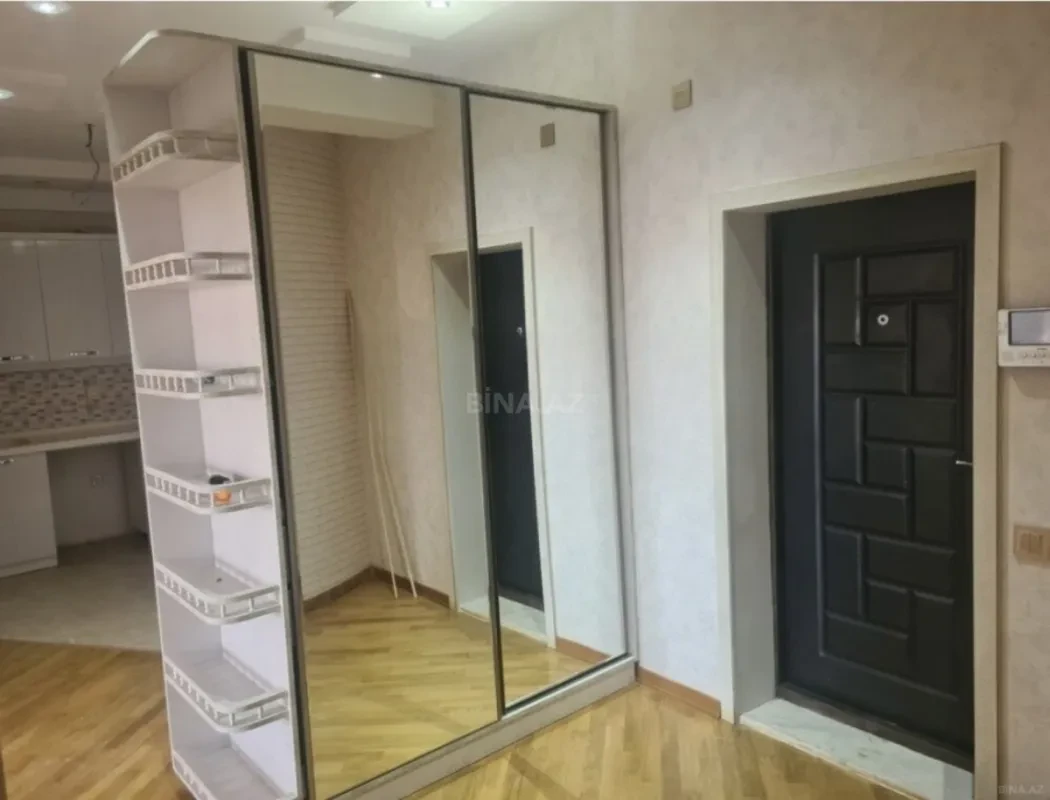 Satılır 3 otaqlı mənzil 94 m²