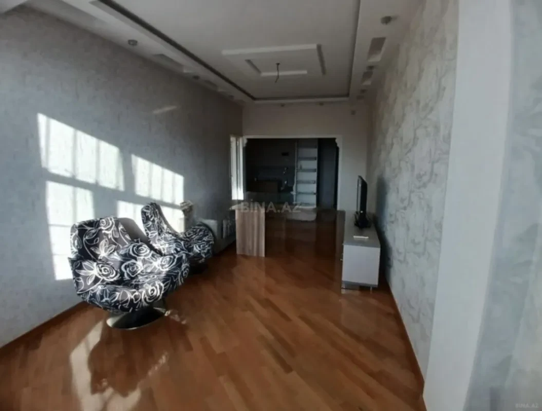 Satılır 3 otaqlı mənzil 94 m²
