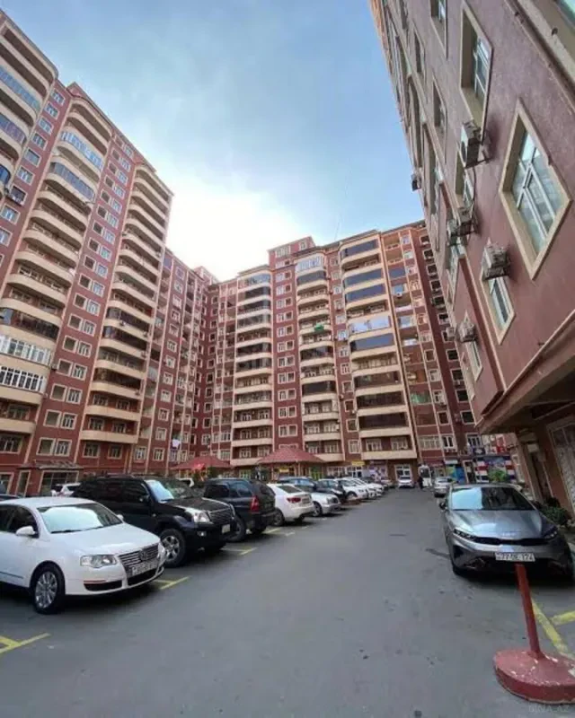 Satılır 3 otaqlı mənzil 94 m²