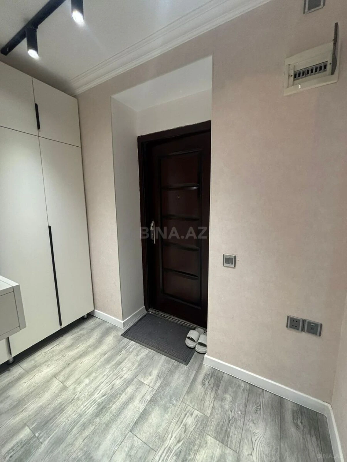 Satılır 2 otaqlı mənzil 42 m²