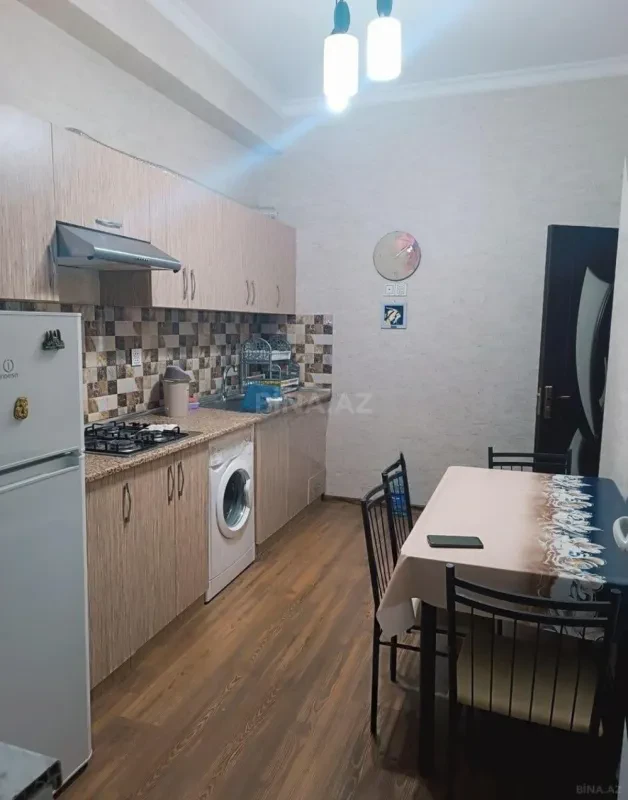 Kirayə verilir 2 otaqlı mənzil 65 m²