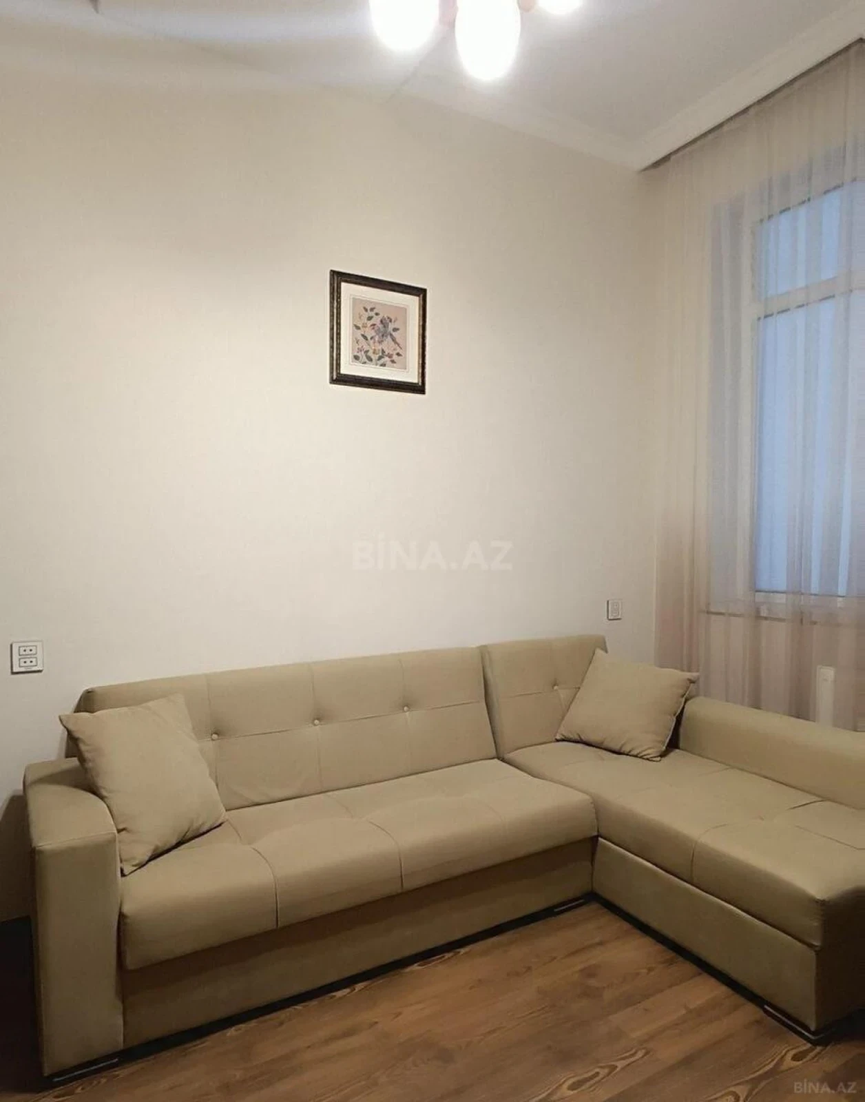 Kirayə verilir 2 otaqlı mənzil 65 m²