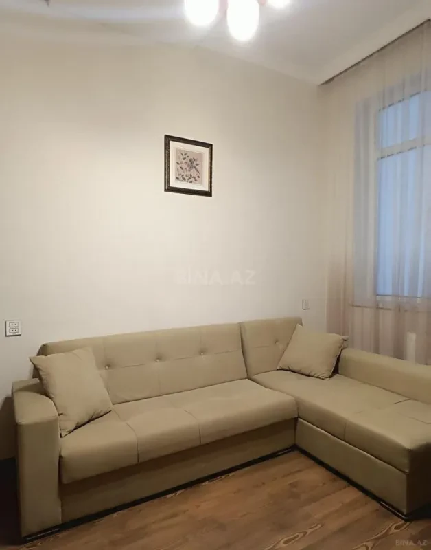 Kirayə verilir 2 otaqlı mənzil 65 m²
