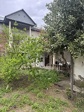 Satılır 11 otaqlı həyət evi 630 m²