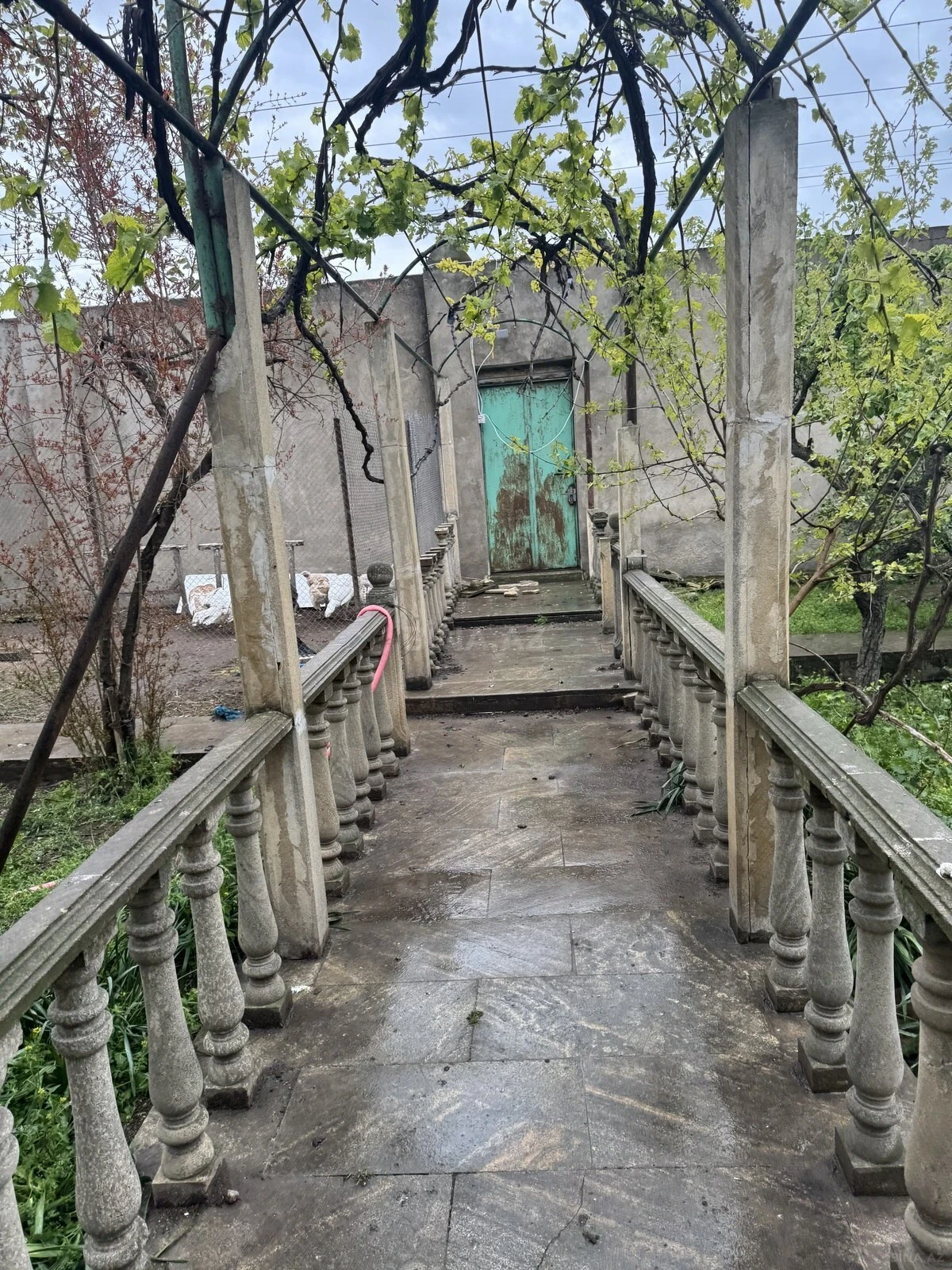 Satılır 11 otaqlı həyət evi 630 m²