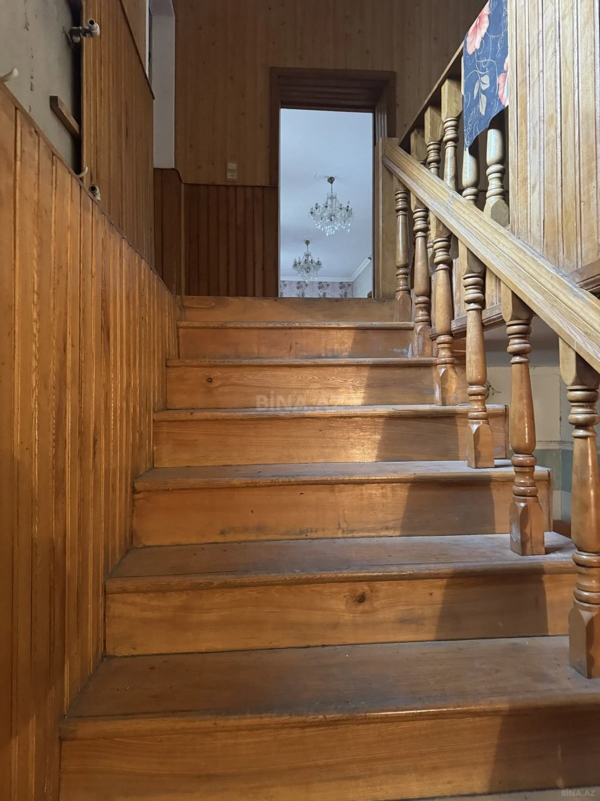 Satılır 11 otaqlı həyət evi 630 m²