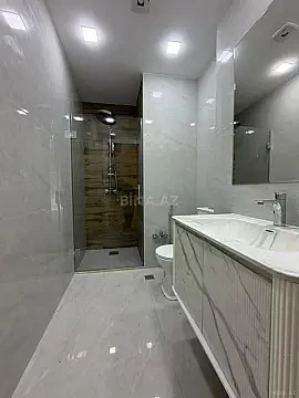Kirayə verilir 2 otaqlı mənzil 70 m²