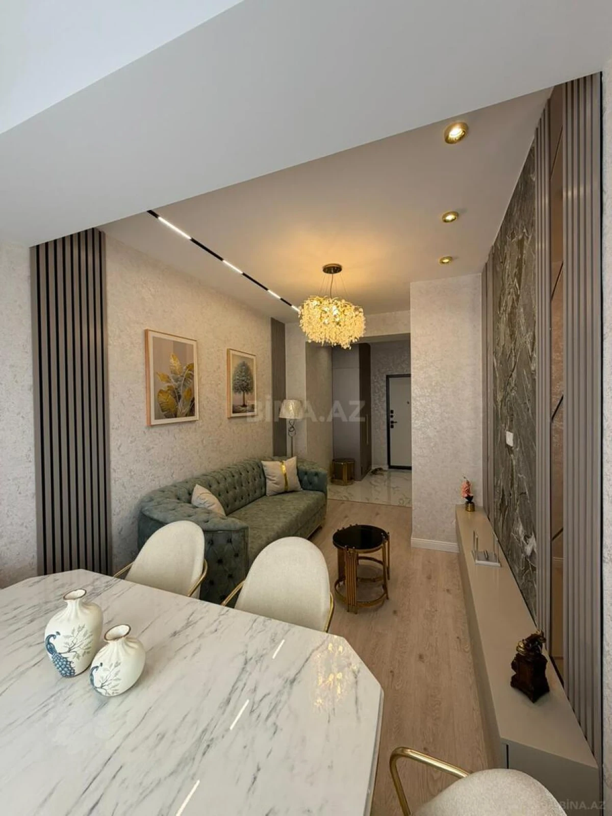 Kirayə verilir 2 otaqlı mənzil 70 m²