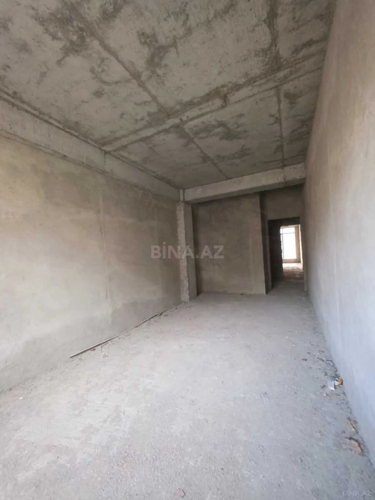 Satılır 3 otaqlı mənzil 118 m²