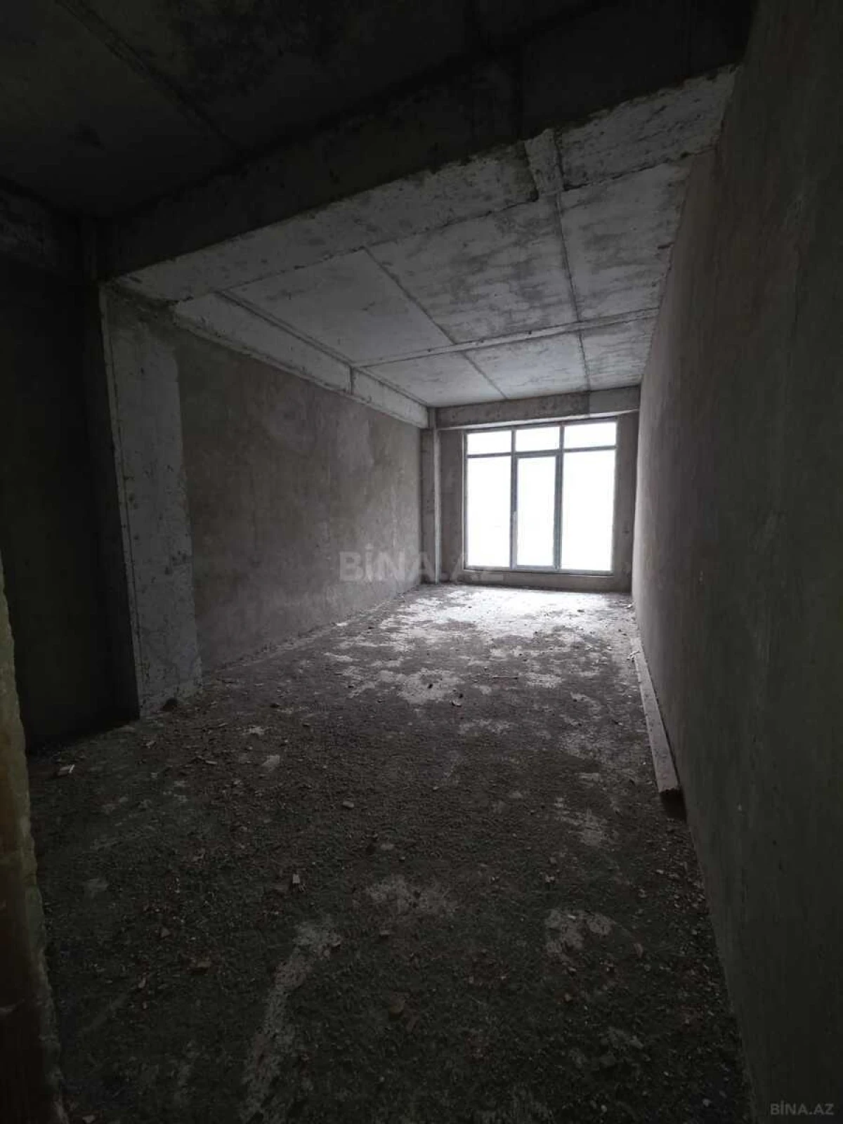 Satılır 3 otaqlı mənzil 118 m²