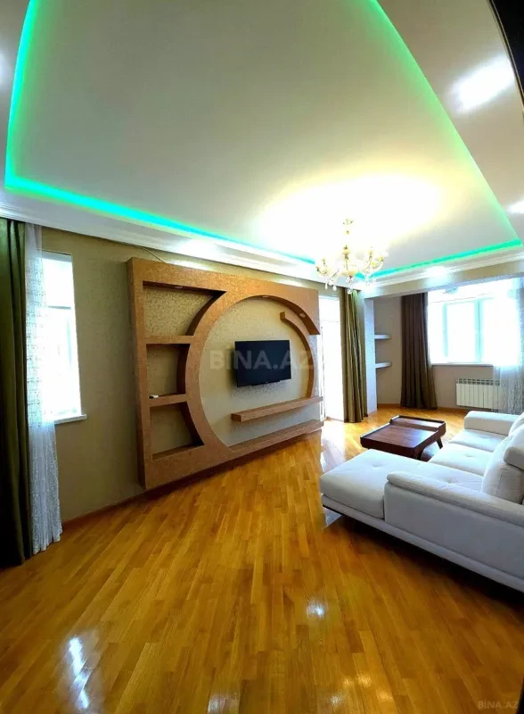 Satılır 2 otaqlı mənzil 84 m²