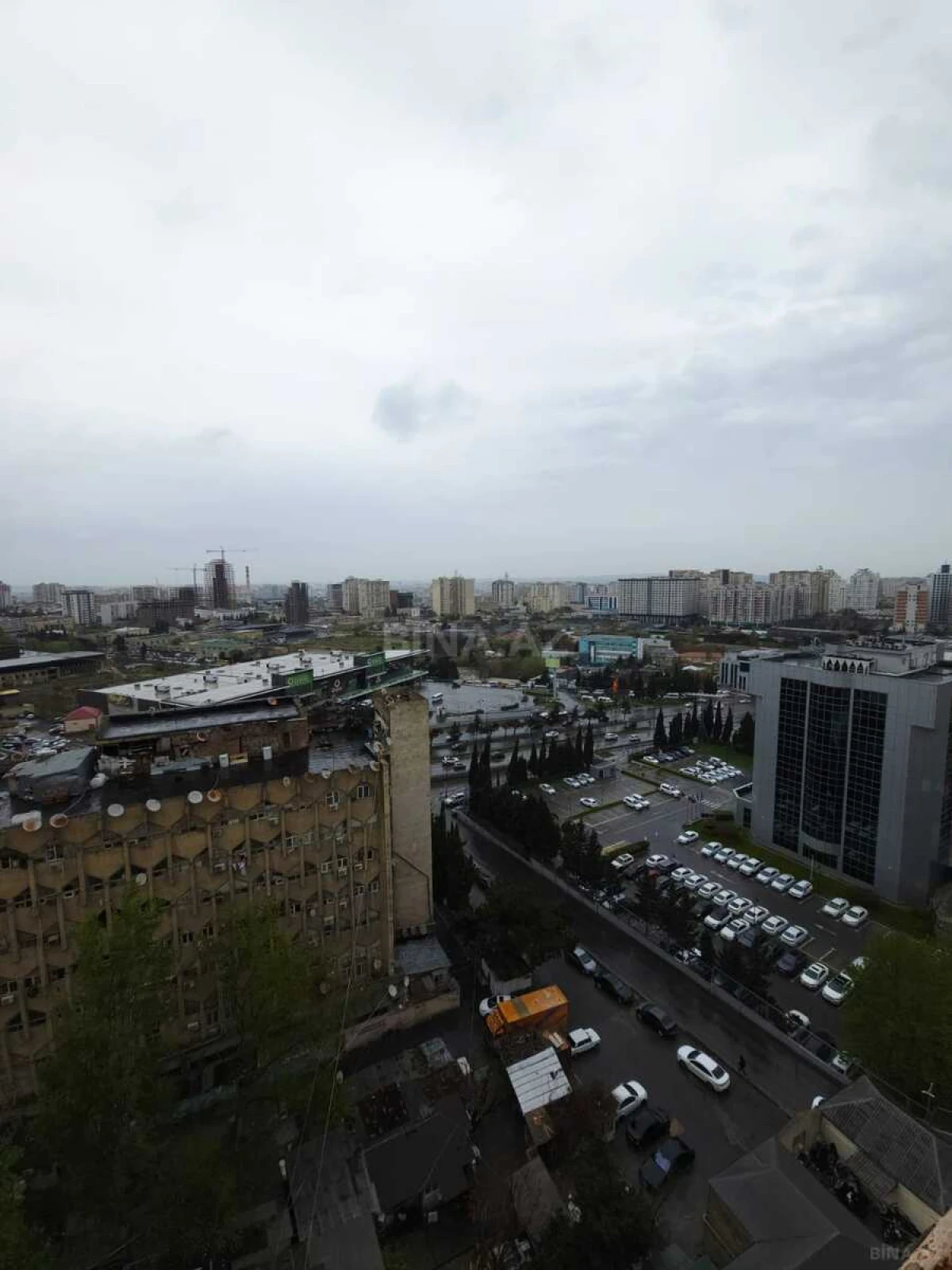 Satılır 2 otaqlı mənzil 84 m²