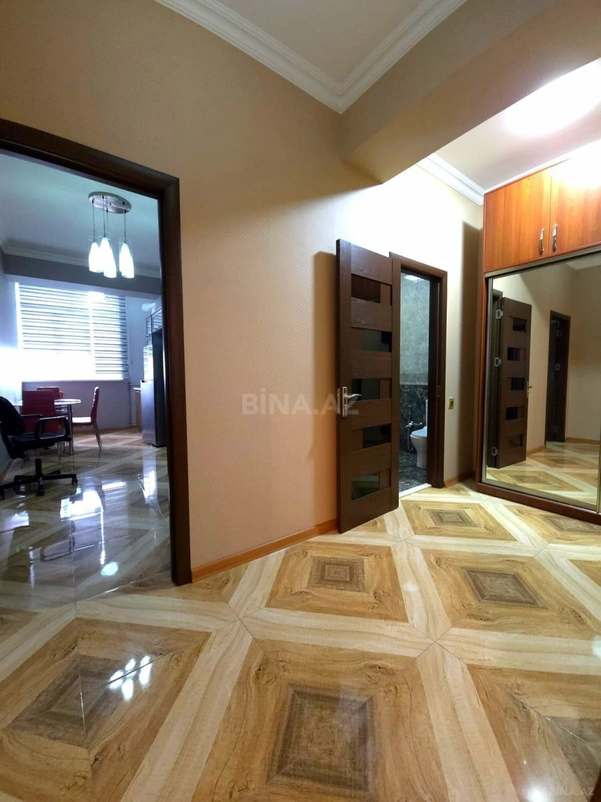 Satılır 2 otaqlı mənzil 84 m²