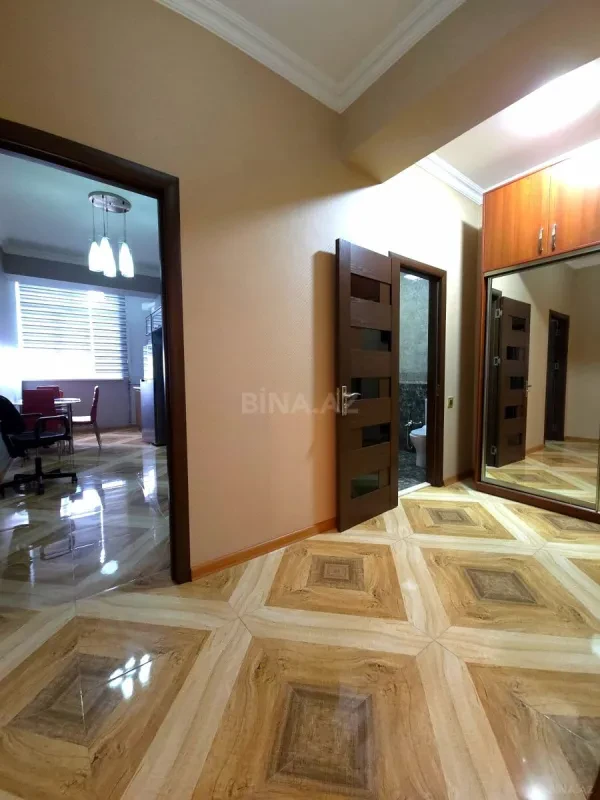 Satılır 2 otaqlı mənzil 84 m²