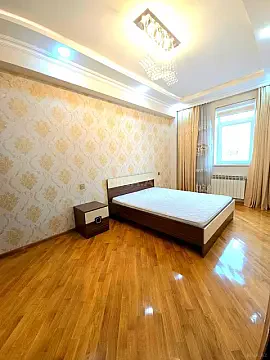 Satılır 2 otaqlı mənzil 84 m²