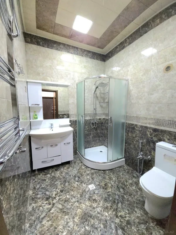 Satılır 2 otaqlı mənzil 83 m²