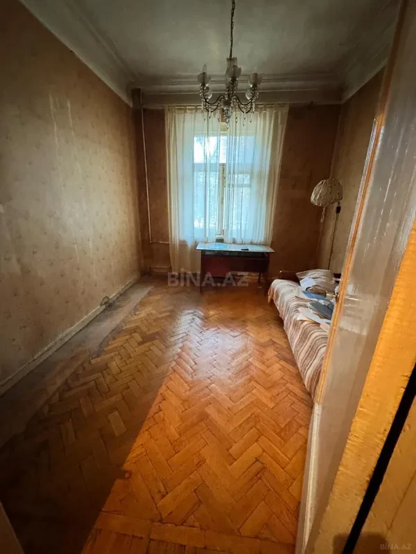 Satılır 3 otaqlı mənzil 105 m²