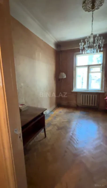 Satılır 3 otaqlı mənzil 105 m²