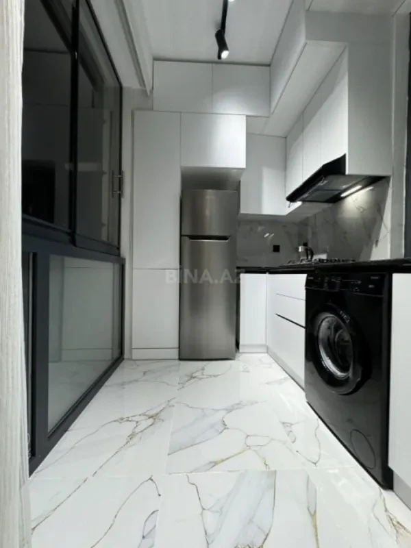 Kirayə verilir 2 otaqlı mənzil 75 m²