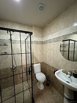 Kirayə verilir 2 otaqlı mənzil 75 m²
