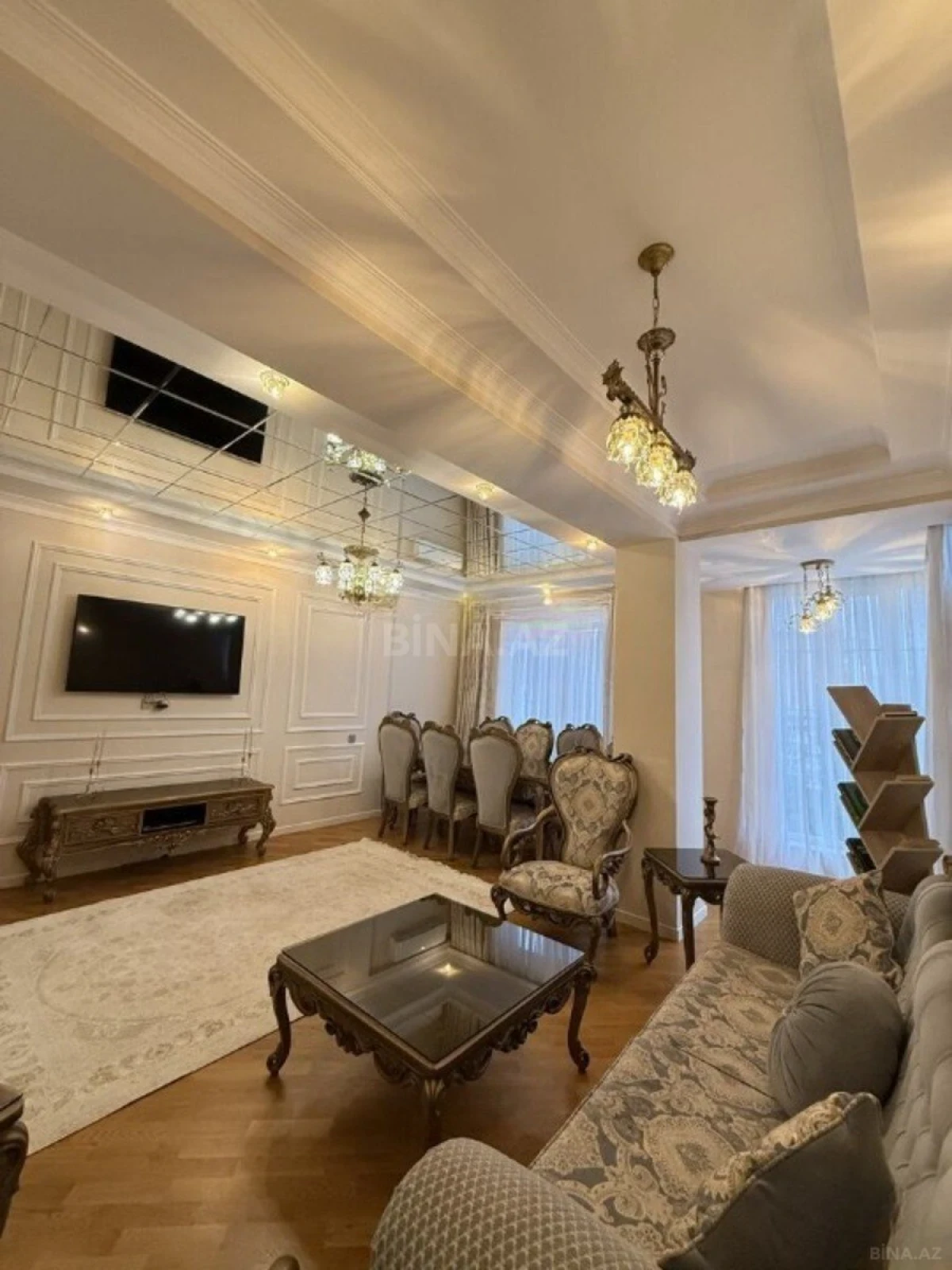 Satılır 3 otaqlı mənzil 132 m²